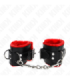 KINK - MUÑEQUERAS FORRADAS CON AGUJEROS CUADRADOS ROJO Y CORREA NEGRO AJUSTABLE 17-29 CM X 6 CM