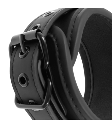 FETISH SUBMISSIVE - POSICIÓN MASTER CON 4 ESPOSAS CON FORRO DE NEOPRENO