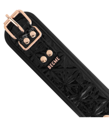 BEGME - BLACK EDITION COLLAR CON CADENAS Y PINZAS PEZONES CON FORRO DE NEOPRENO