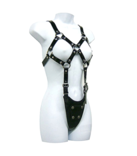 LEATHER BODY - EXPOSED BODY WOMAN